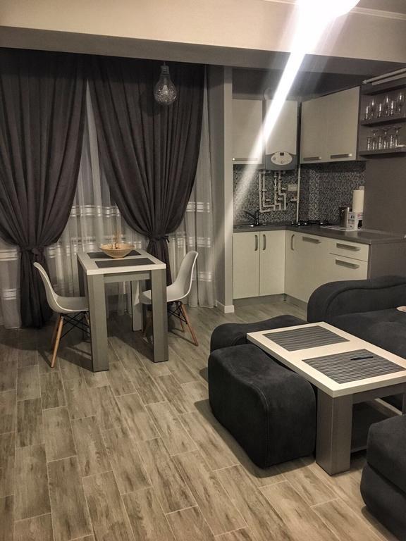 Arthemis Apartment 마마이아 외부 사진